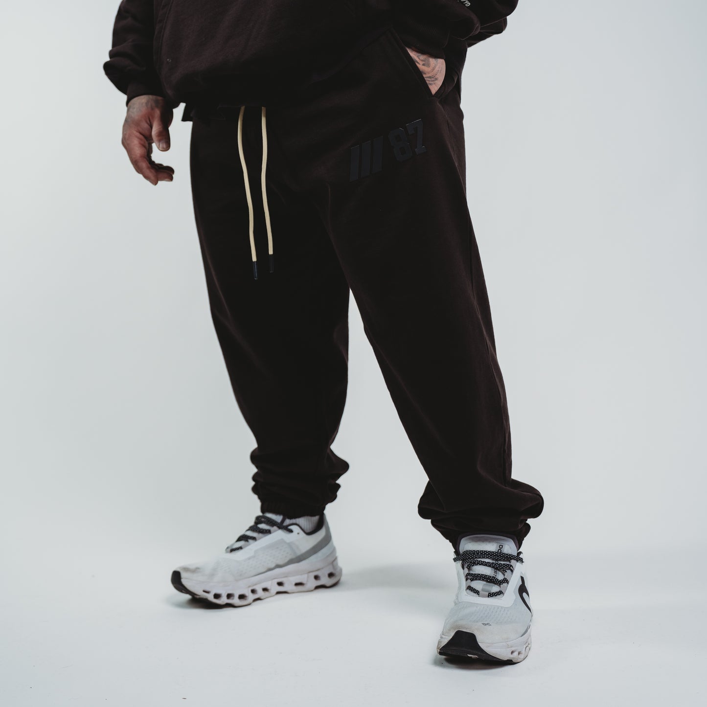 004 HVYD ///87 Terry Sweatpants — Washed Black