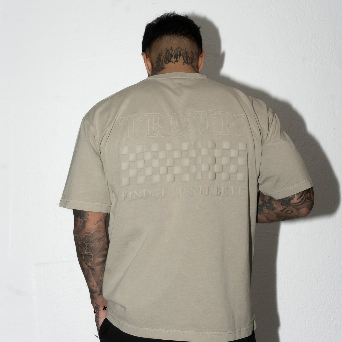 001 HVYD ///87 Pocket T-Shirt — Sand